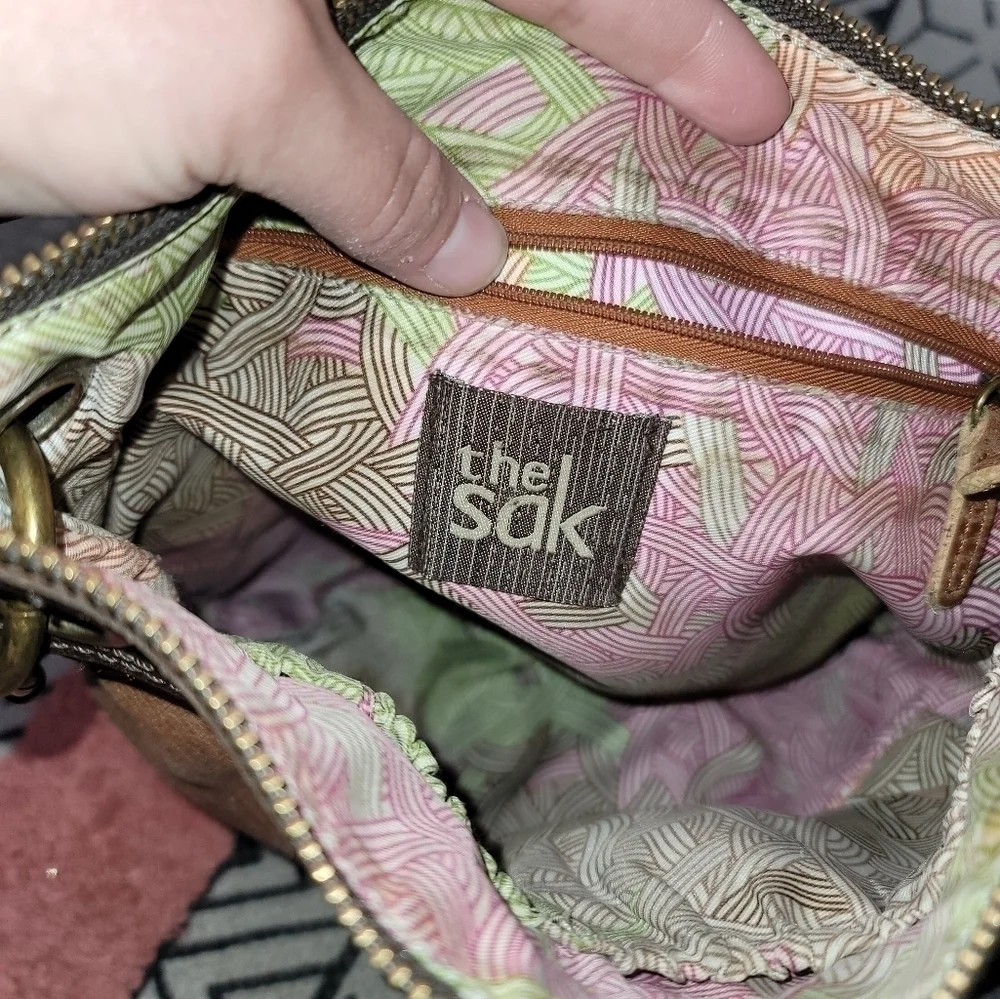 THE SAK KENDRA CROSSBODY IN CAMEL TAN LEATHER